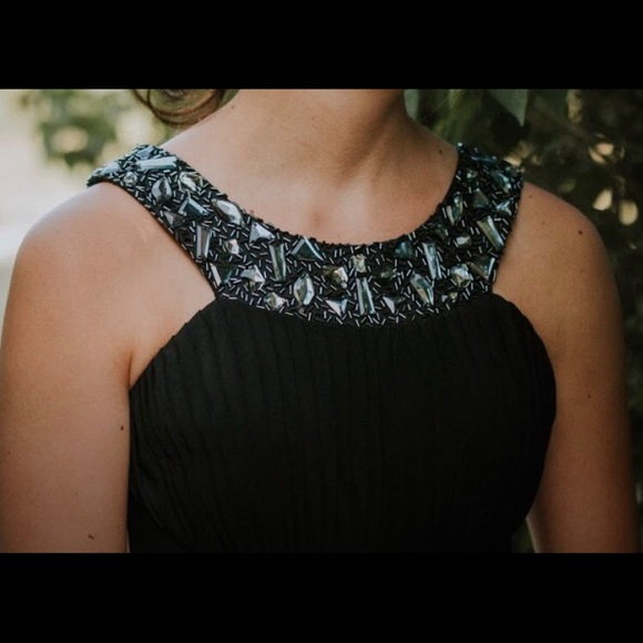 Grad/prom dress - Picture 5 of 7